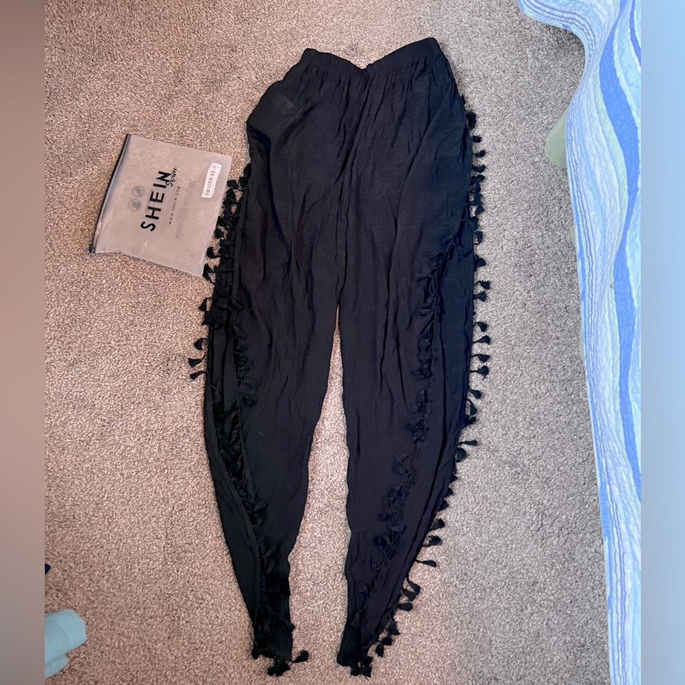 Swim cover up bottoms that open on the sides! So cute!